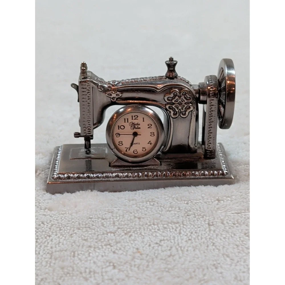 Martha Pullen Vintage Style Sewing Machine Clock Miniature Collectible